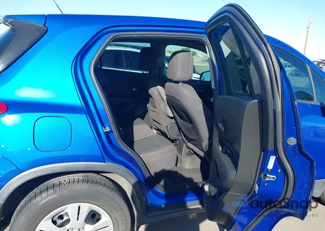 2016 Chevrolet Trax 1Ls z USA, uszkodzony, nr VIN KL7CJKSB7GB718502